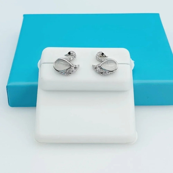 "925 Sterling Silver CZ Beautiful Earrings for Women, 1USPAR4129 - Picture 3 of 11